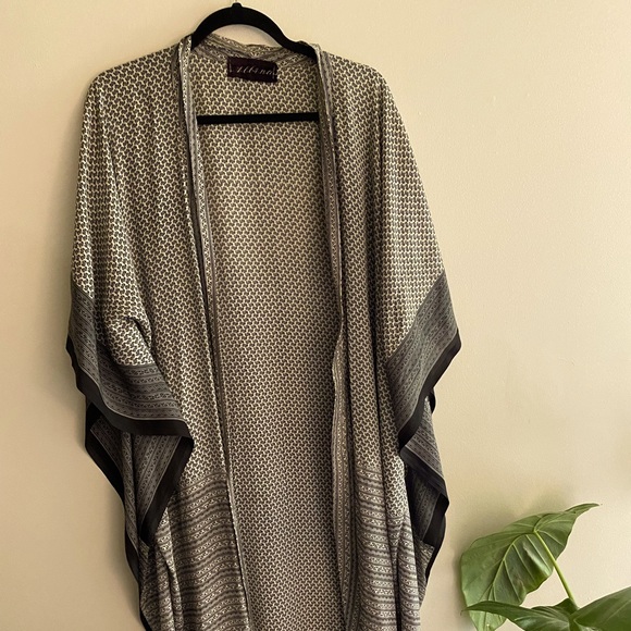 Viscose black/white/grey kimono - Picture 1 of 4